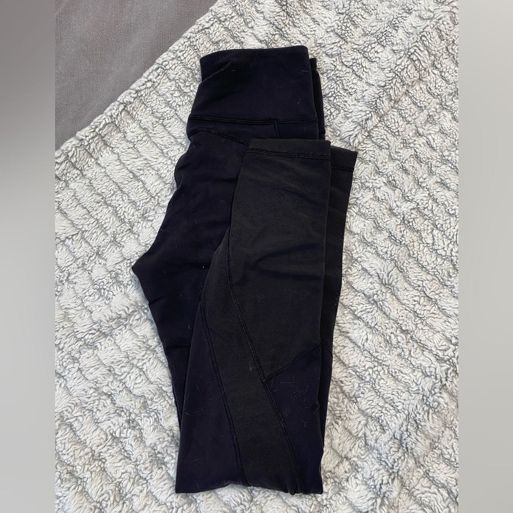 Black lululemon leggings